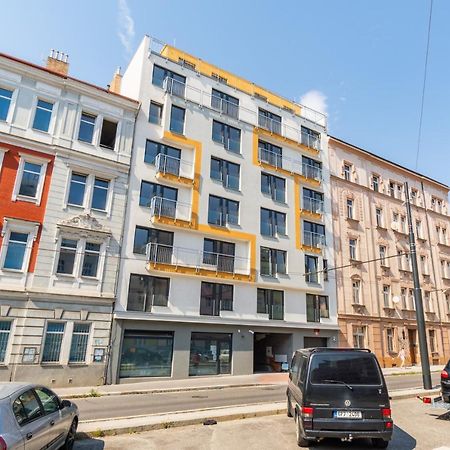 Brand New Studio Apartment #21 With Free Secure Parking In The Center Πράγα Εξωτερικό φωτογραφία